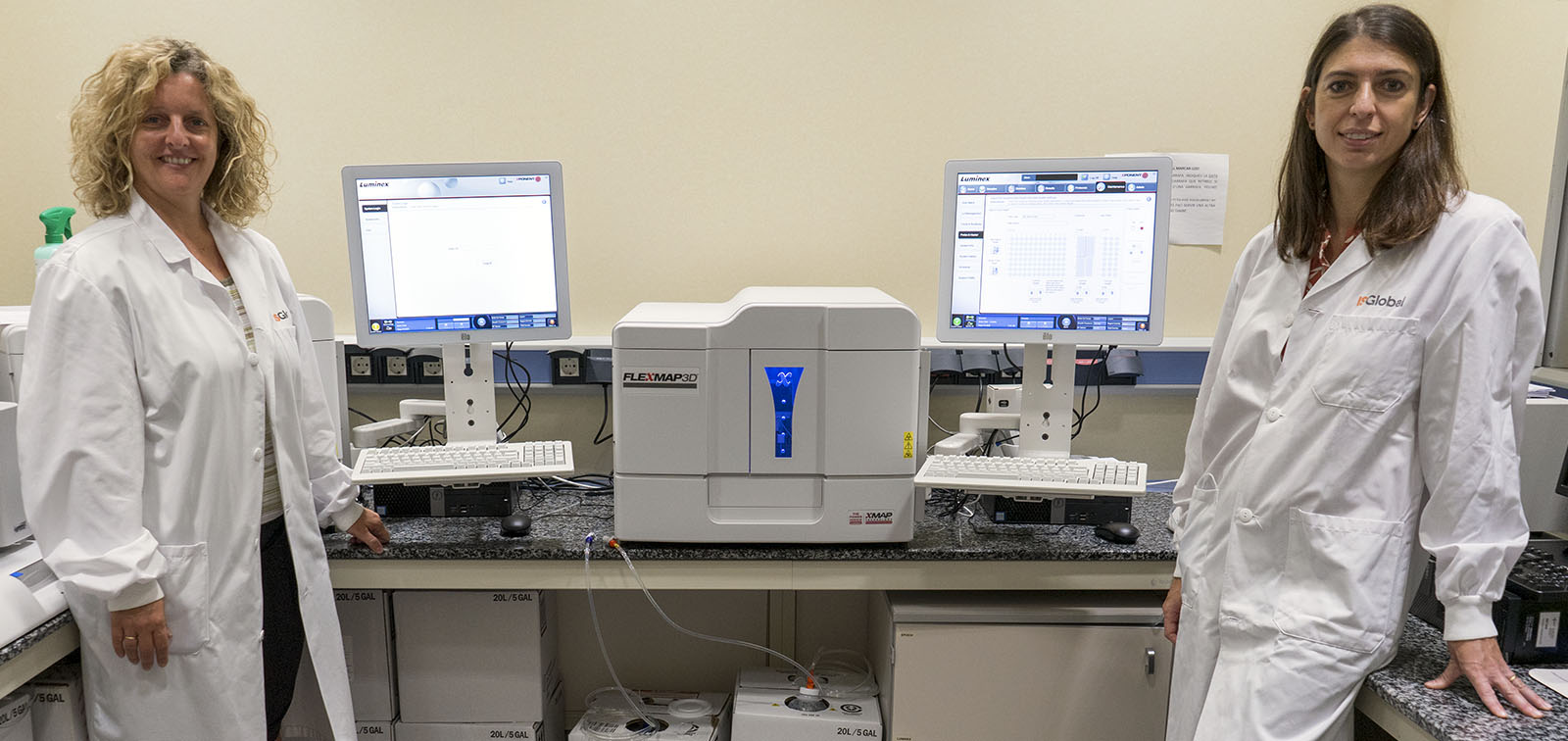 Carlota Dobaño and Gemma Moncunill at ISGlobal's Immuno Lab