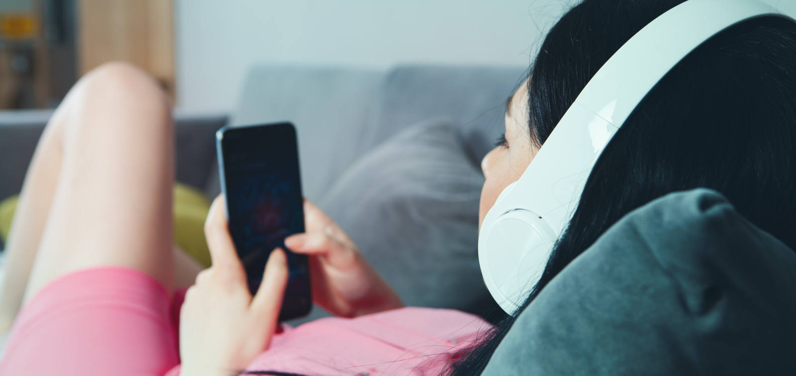 Teenager using cellphone. Photo by Sasun Bughdaryan on Unsplash.